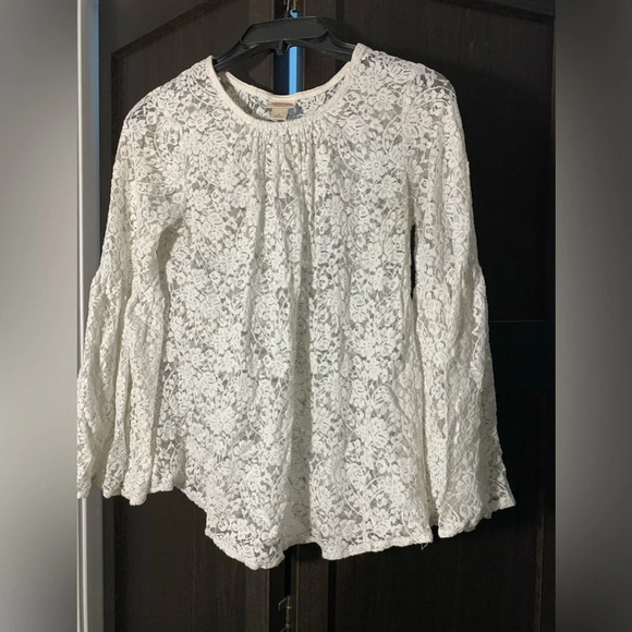 Mossimo White Lace Top with bell sleeves - Picture 1 of 4
